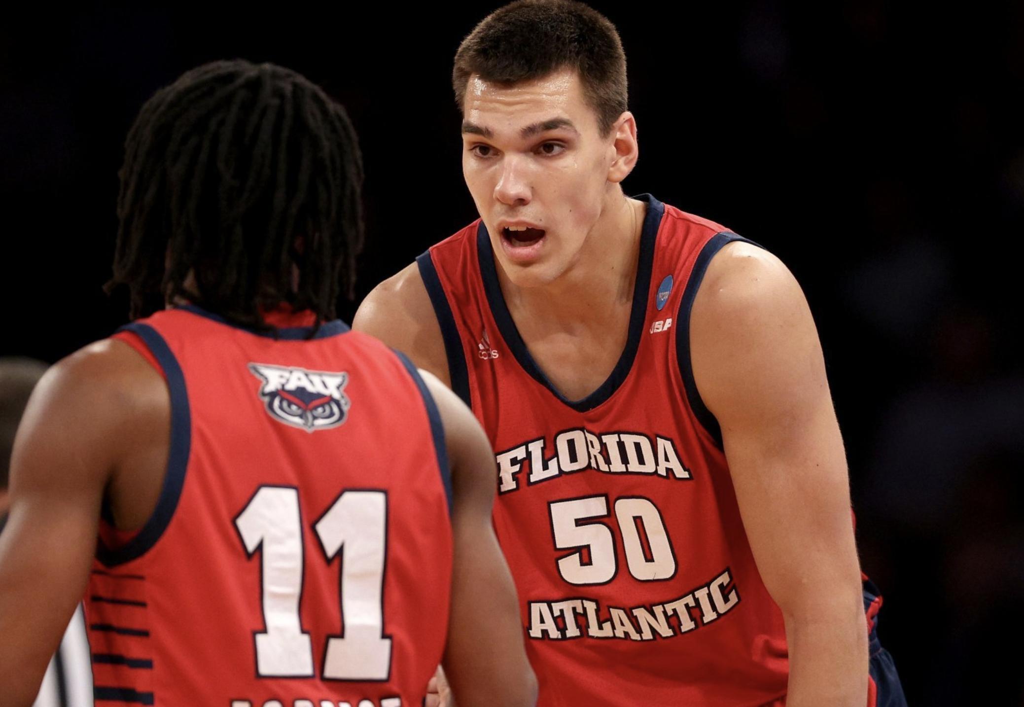 国王陷入低谷，湖人连败，波尔津吉斯球队命运悬念！-半岛体育